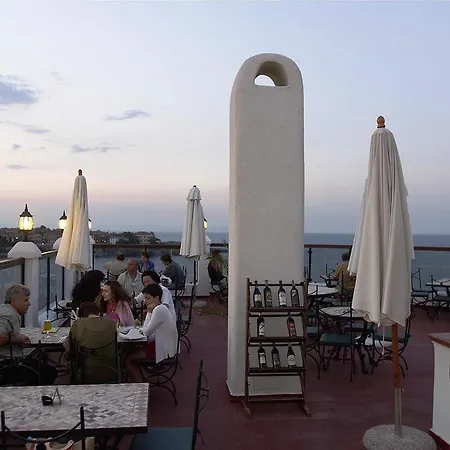 호텔 Parnasse 소조폴